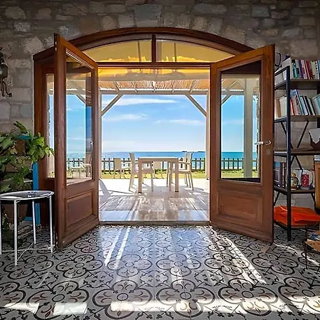 Lavantali Tasev Butik & Restorant 5*