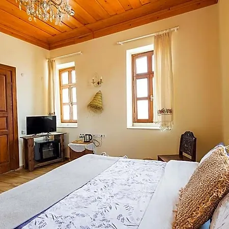 Lavantali Tasev Butik & Restorant Seferihisar