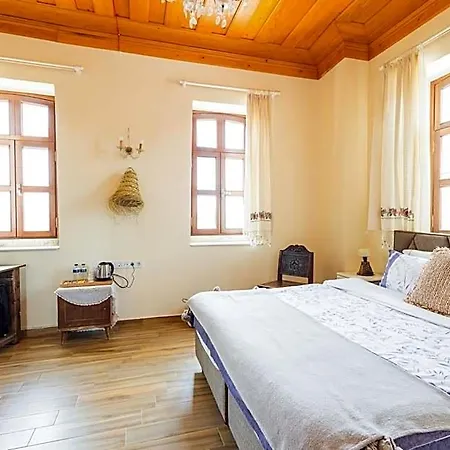 Szálloda Lavantali Tasev Butik & Restorant 5*